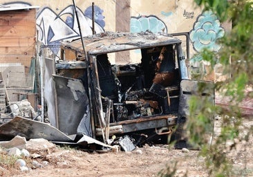Así quedó el vehículo en el que murió un hombre calcinado en Ojos de Garza