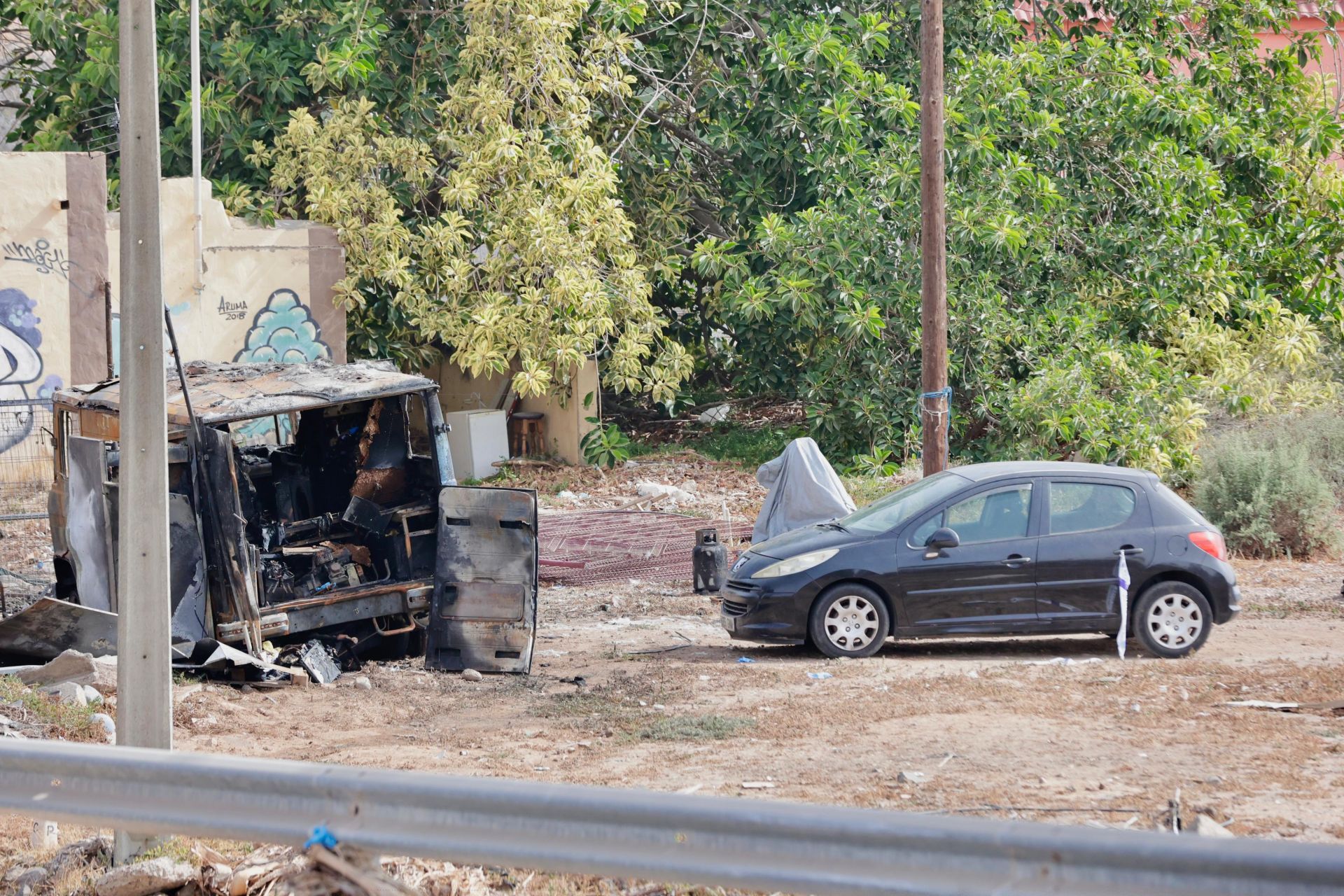 Así quedó el vehículo en el que murió un hombre calcinado en Ojos de Garza