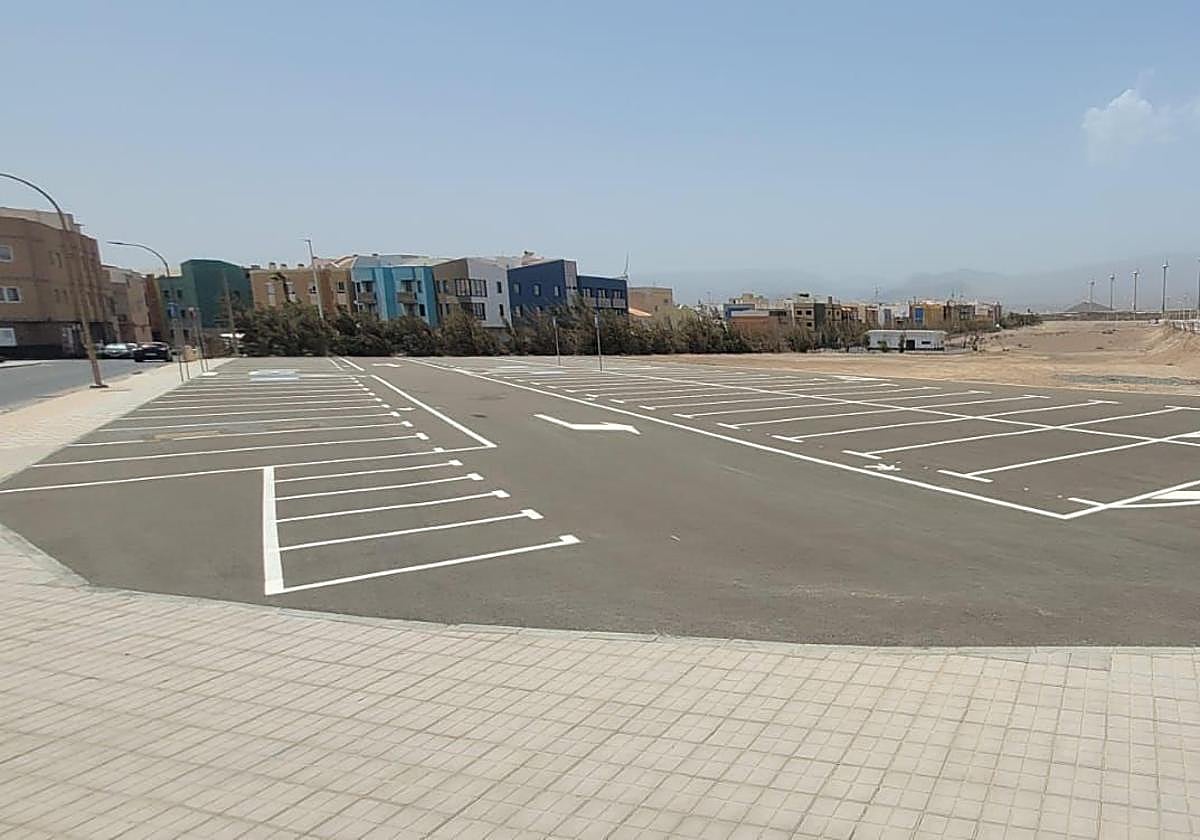 Nueva zona de aparcamientos en Arinaga.