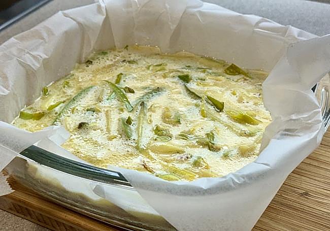 Vertemos el relleno en el molde