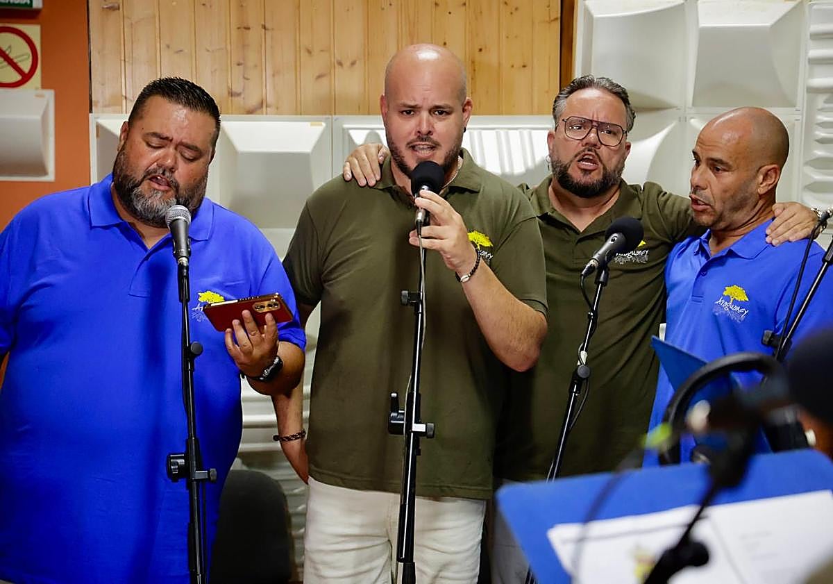 Imagen principal - El inequívoco &#039;Ra, ra, ra&#039; se moderniza y entra en el siglo XXI