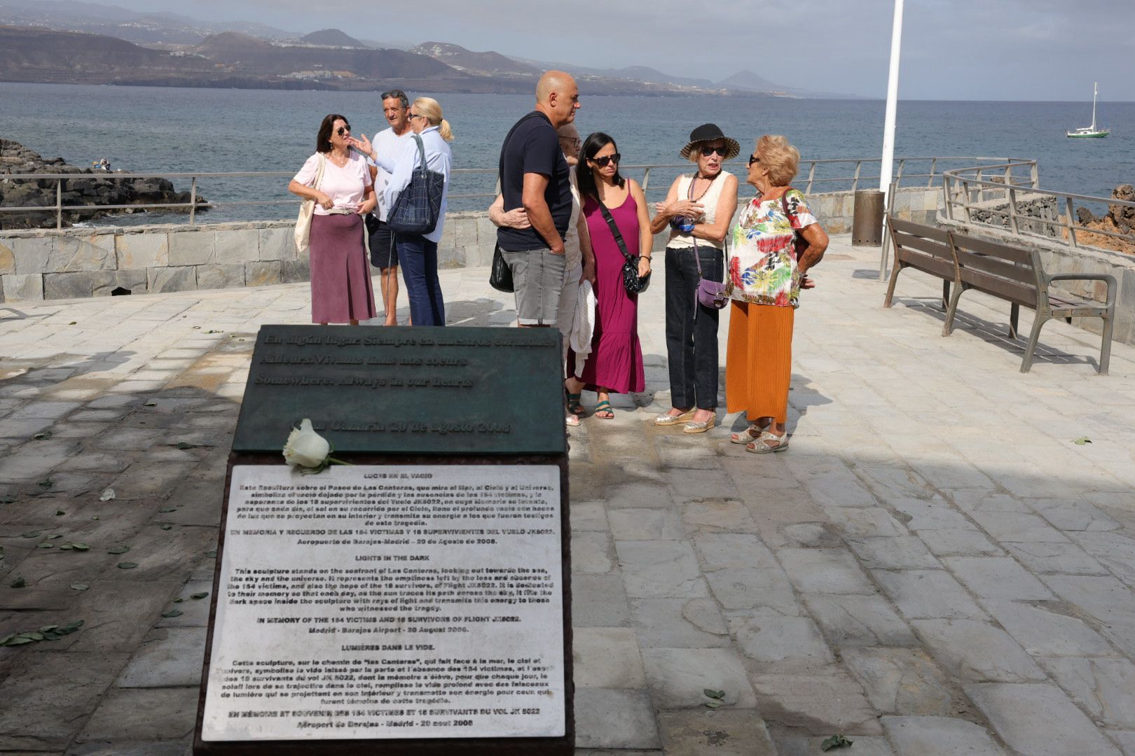 17 años de lágrimas por las víctimas del JK5022