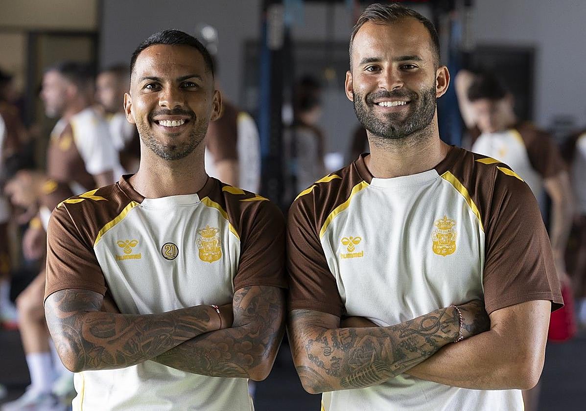 Viera y Jesé, sonrientes, en las dependencias internas de la Ciudad Deportiva de Barranco Seco.