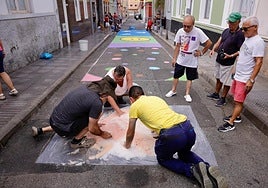 Aceró se alfombra con motivo de las fiestas en honor a San Pío X