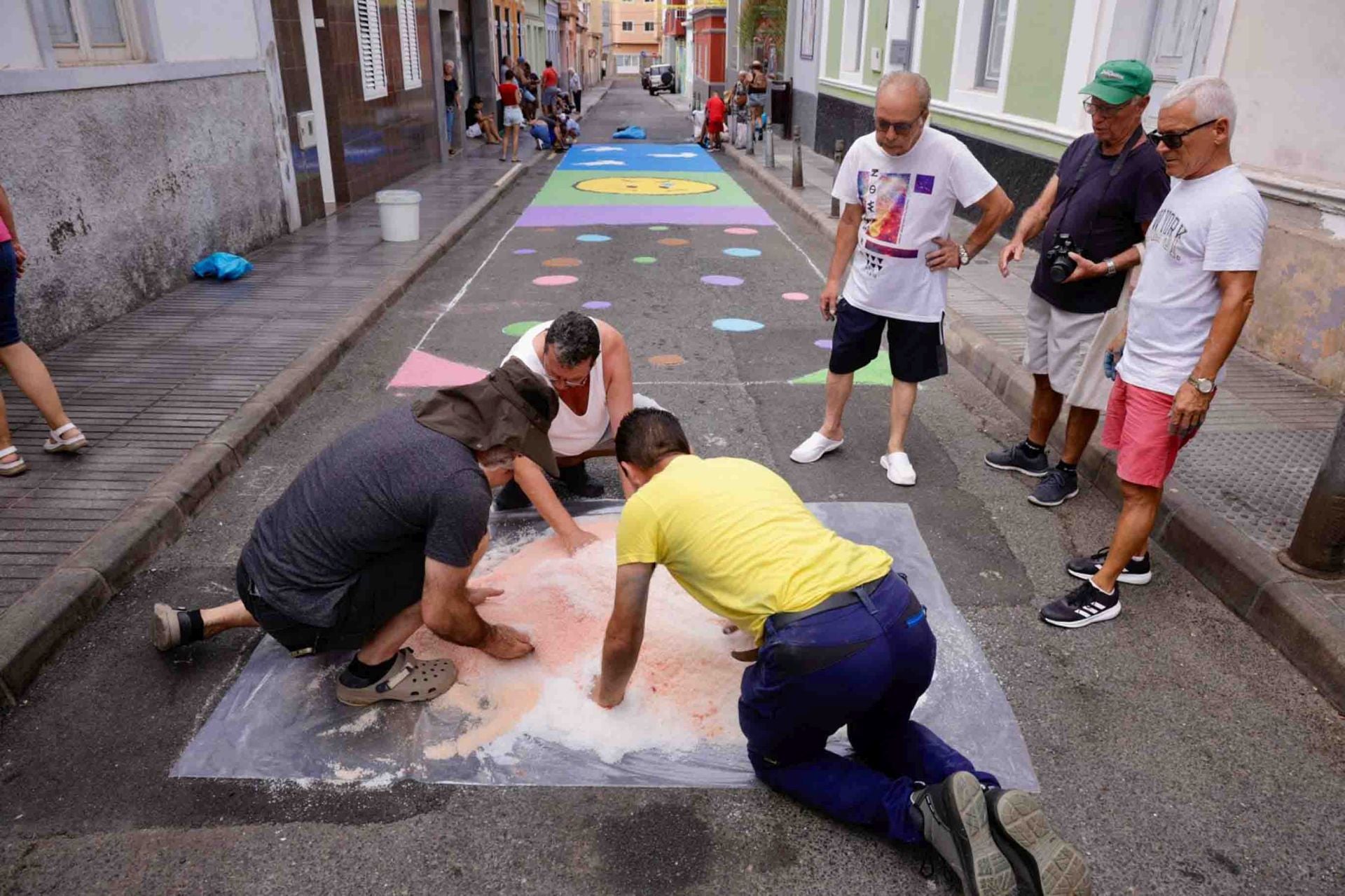 Alfombras para celebrar las fiestas de San Pío X en La Isleta