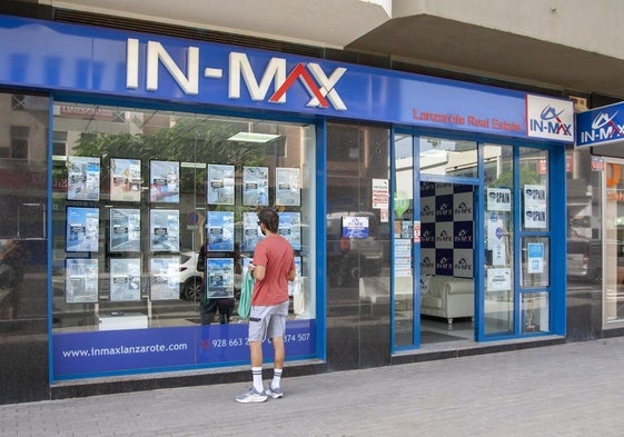 Entidad inmobiliaria con ofertas de venta y alquiler en varios territorios de la isla.