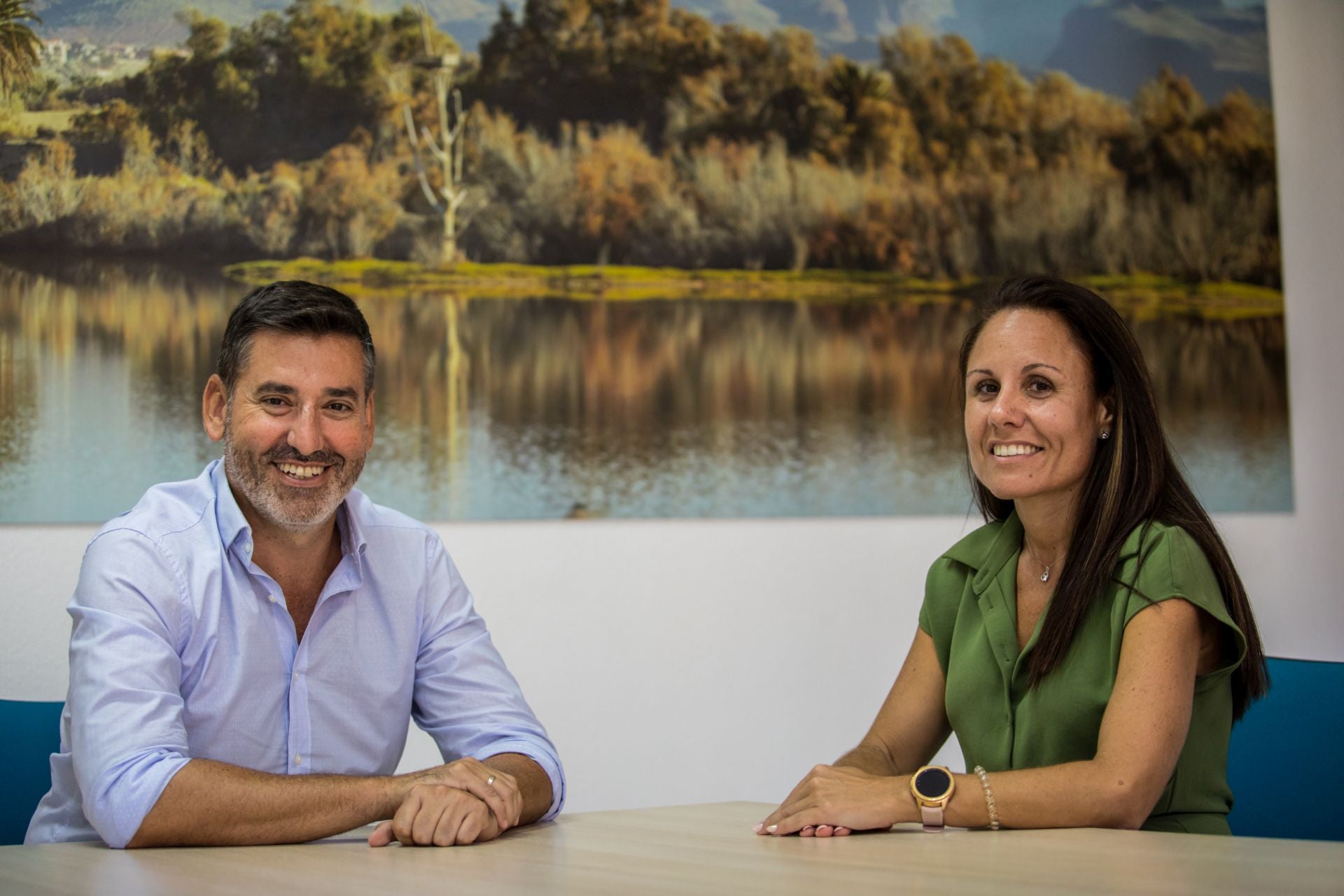 El primer teniente de alcalde, Alejandro Marichal, y la edil de Vivienda, Lucía Jiménez.