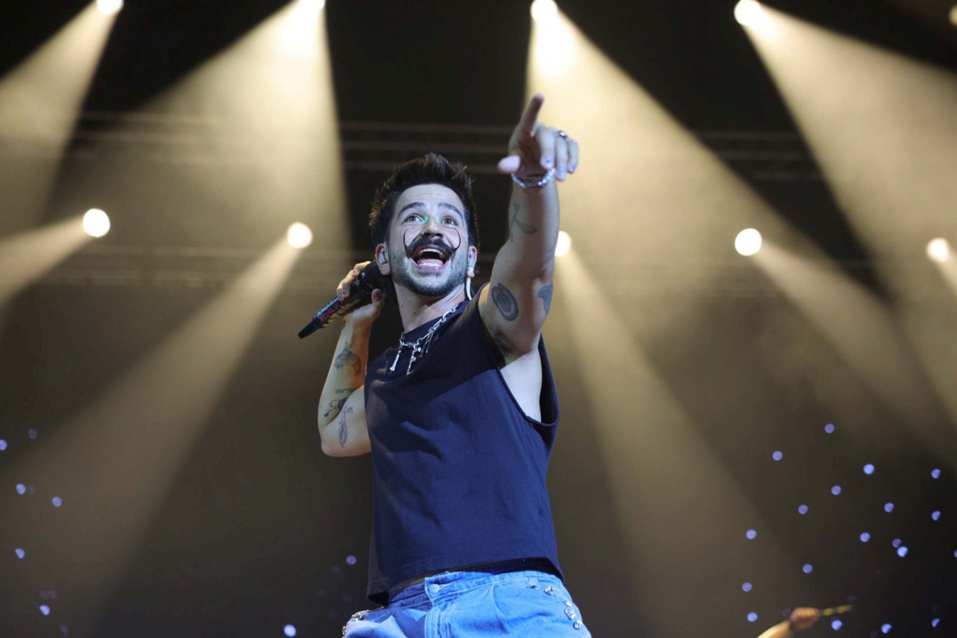 Camilo conquista a &#039;La Tribu&#039; en el Gran Canaria Arena