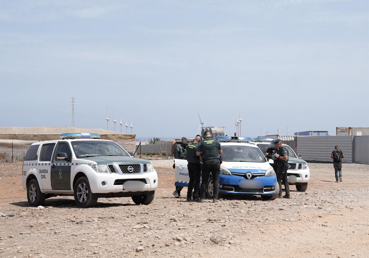 Los residentes en el asentamiento de Bahía de Formas no tienen dónde ir