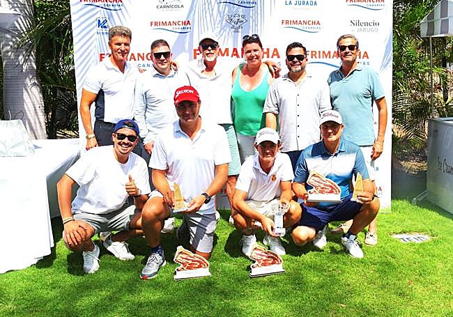 oto de familia de los premiados en esta edición.