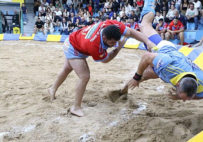 El Majorero, derribando a un adversario.