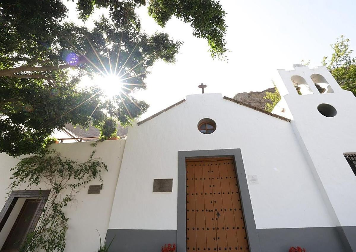 Imagen secundaria 1 - El Hornillo: el recóndito lugar que siempre mira al horizonte