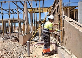 Construcción en marcha, para su disposición en el mercado inmobiliario.