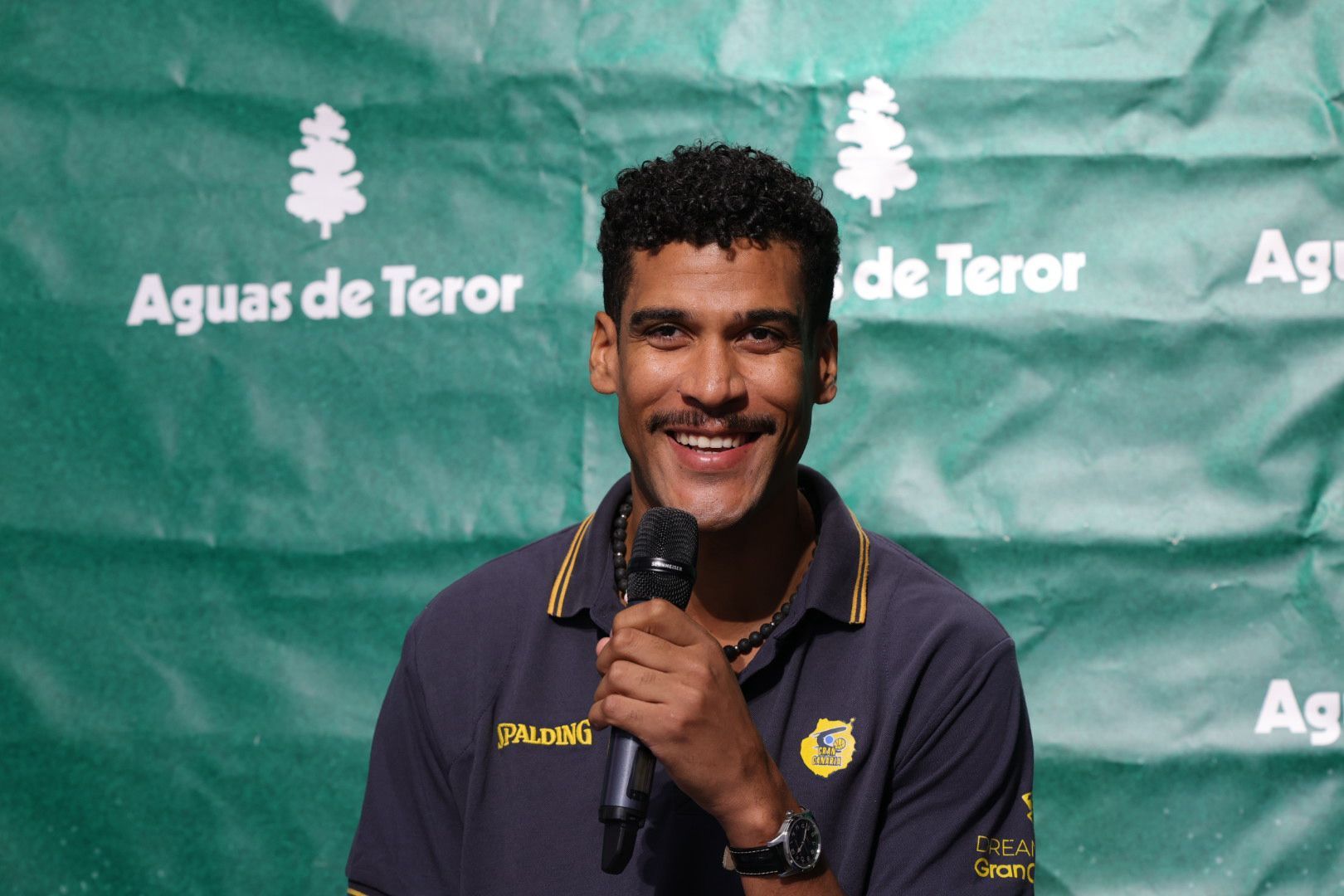 Labeirye ya piensa en amarillo