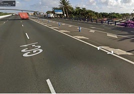 A la derecha, la vía de servicio que se verá afectada por la restricción.