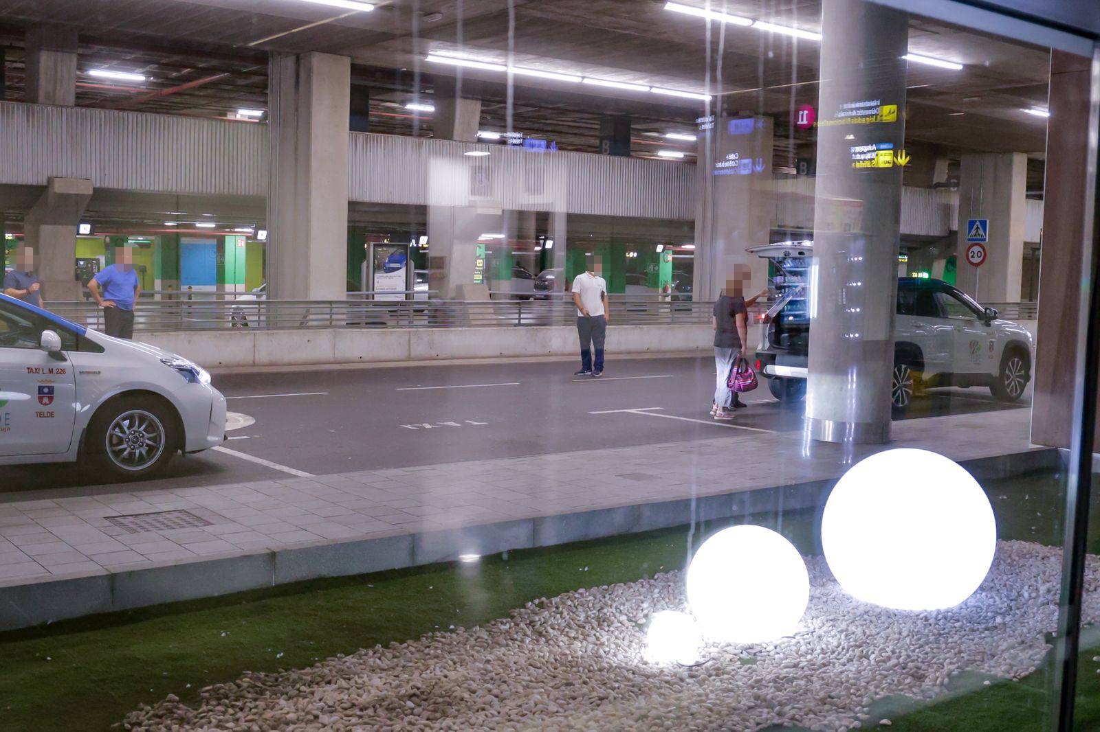 Personas sin techo buscan cobijo en el Aeropuerto de Gran Canaria