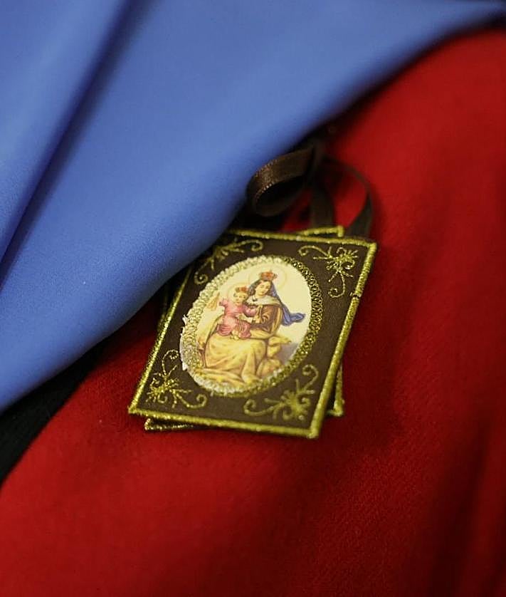 Imagen secundaria 2 - María Navarro, el noble arte de elaborar auténticos tesoros canarios