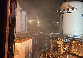 Detalle de la estación de bombeo tras sofocar el incendio.