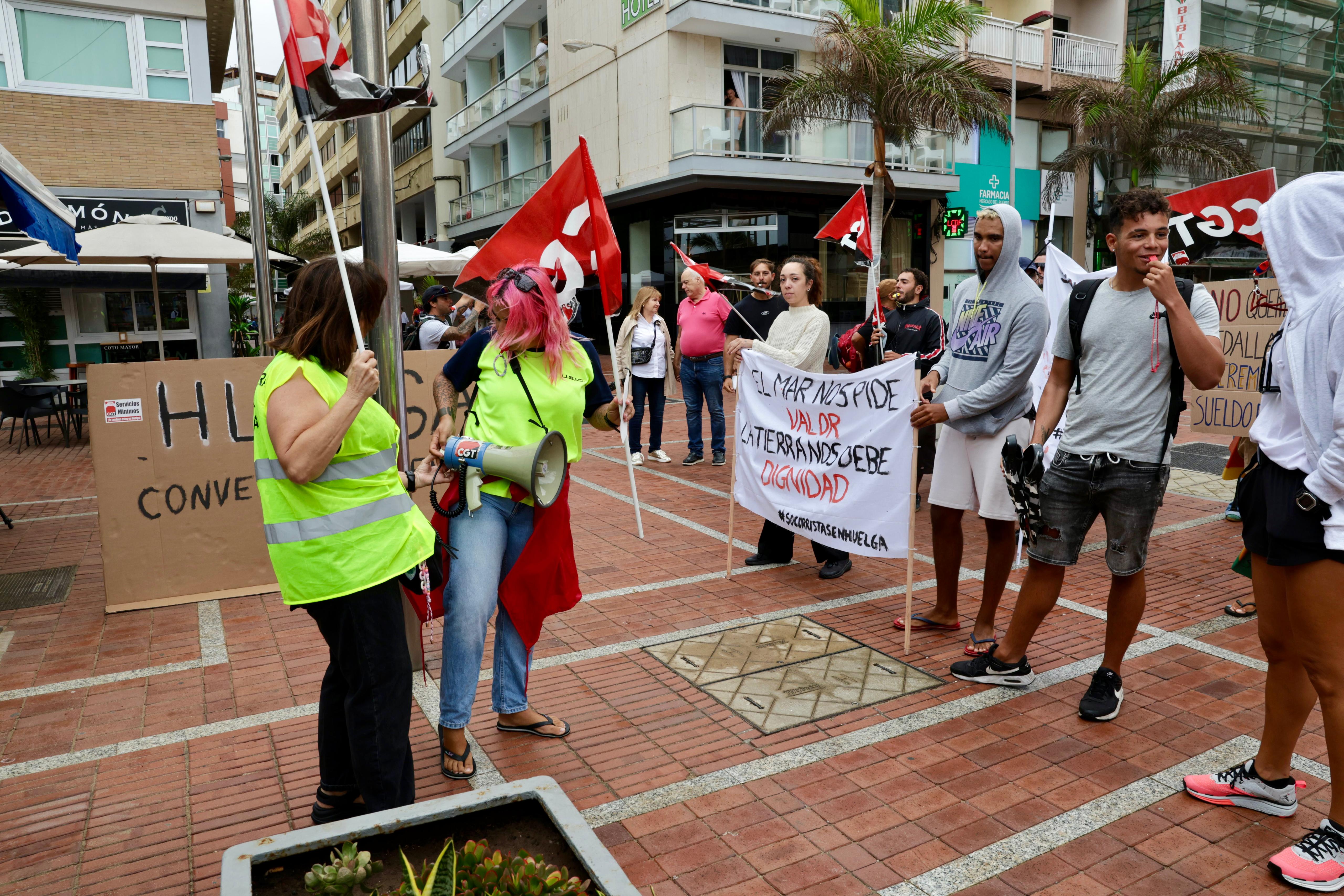 Protesta de los socorristas en Las Palmas de Gran Canaria