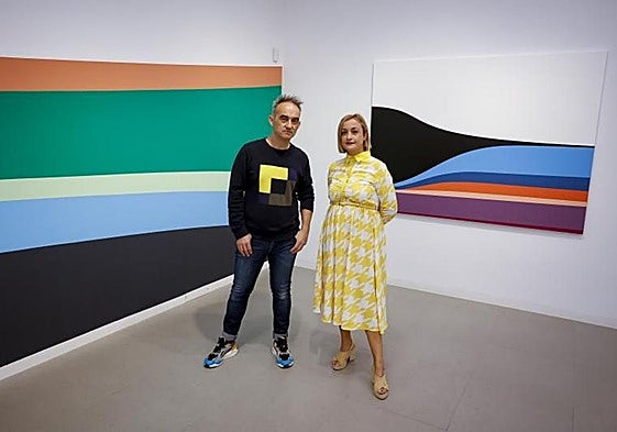Pablo San José y Cynthia Viera, en 2023 en una muestra en la Fundación Canaria para el Desarrollo de la Pintura.