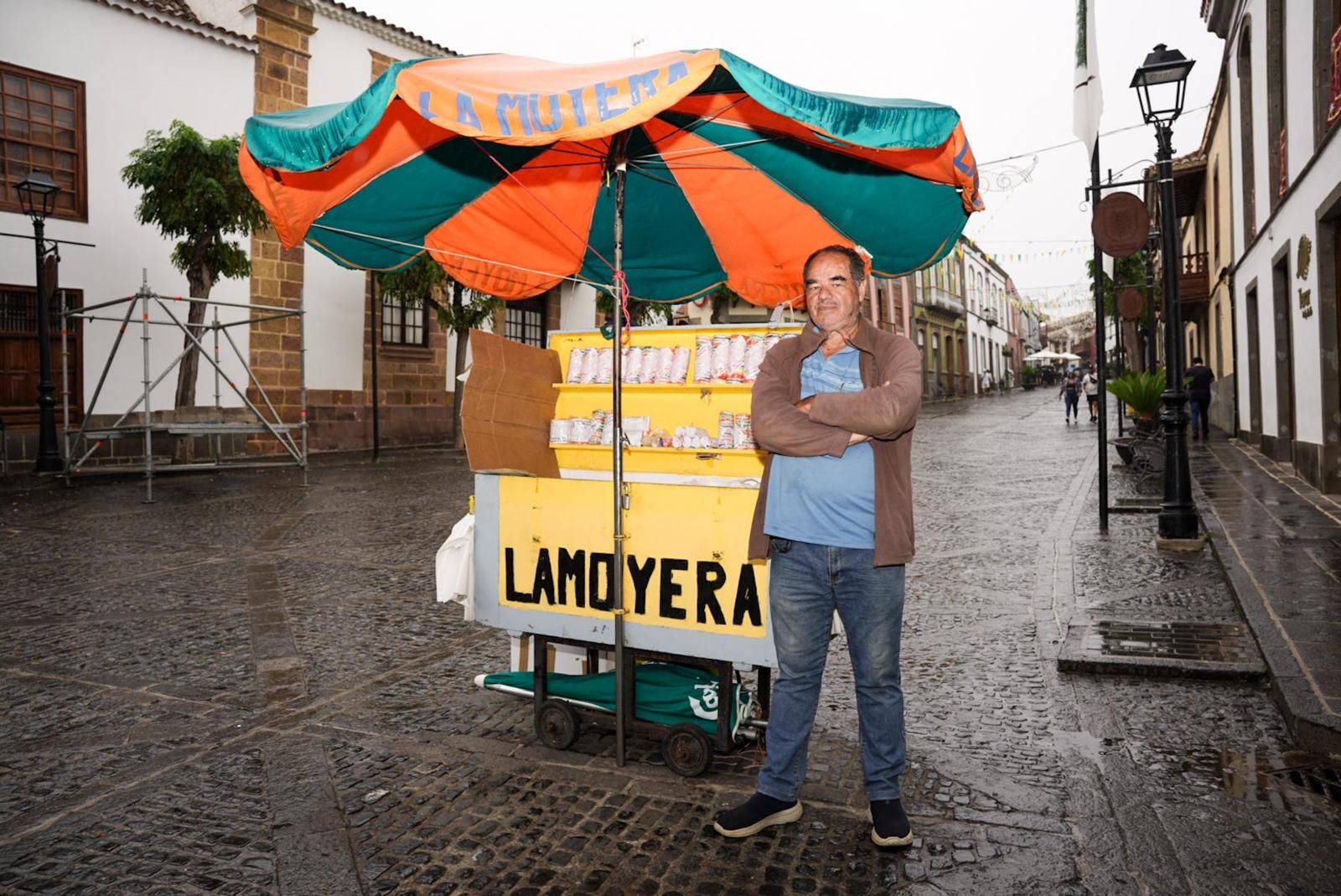 Imagen principal - Teror llena sus neveras y despensas de cara al Pino