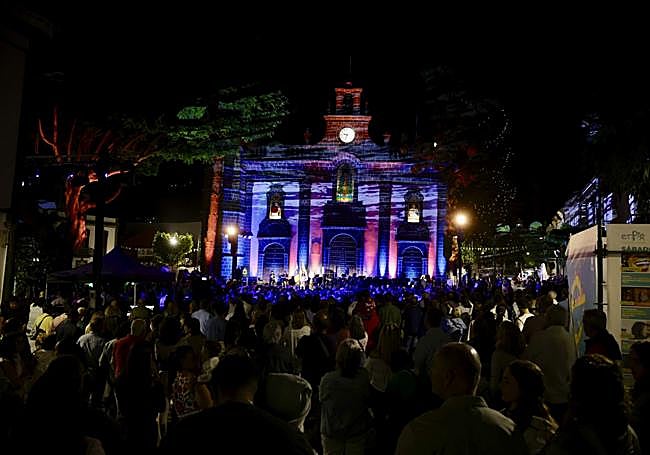 La plaza se llenó por completo en la noche del 29 de agosto