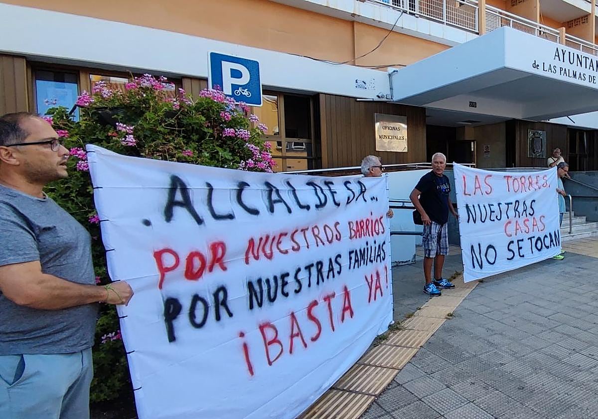 Protesta de Las Torres en el Ayuntamiento de Las Palmas de Gran Canaria.