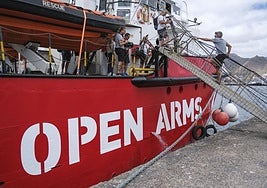 Imagen del buque de Open Arms atracado en el Puerto de Santa Cruz de Tenerife.