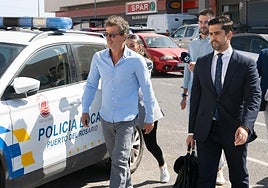 El actor Rodolfo Sancho a la salida de los juzgados de Puerto del Rosario.