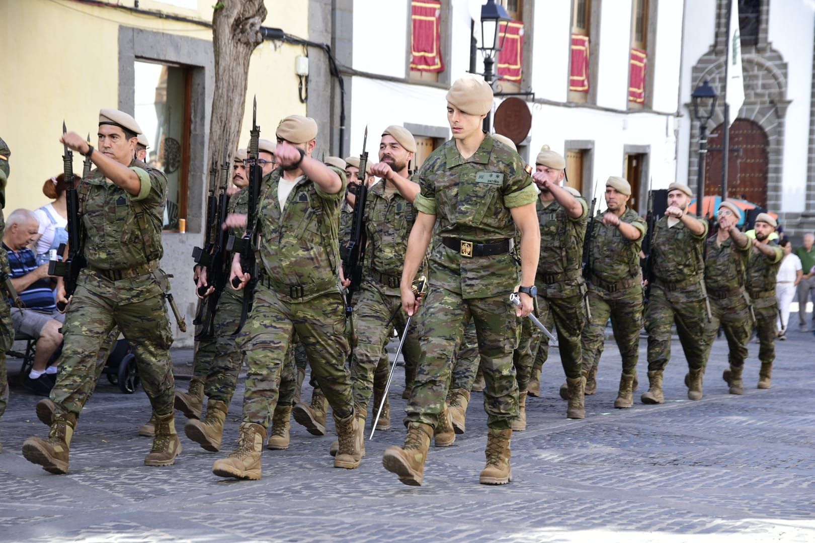 El Ejército de Tierra ensaya el desfile que protagonizará en Teror