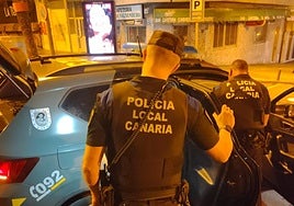 Agentes del GOIA-EU en el momento de la detención.