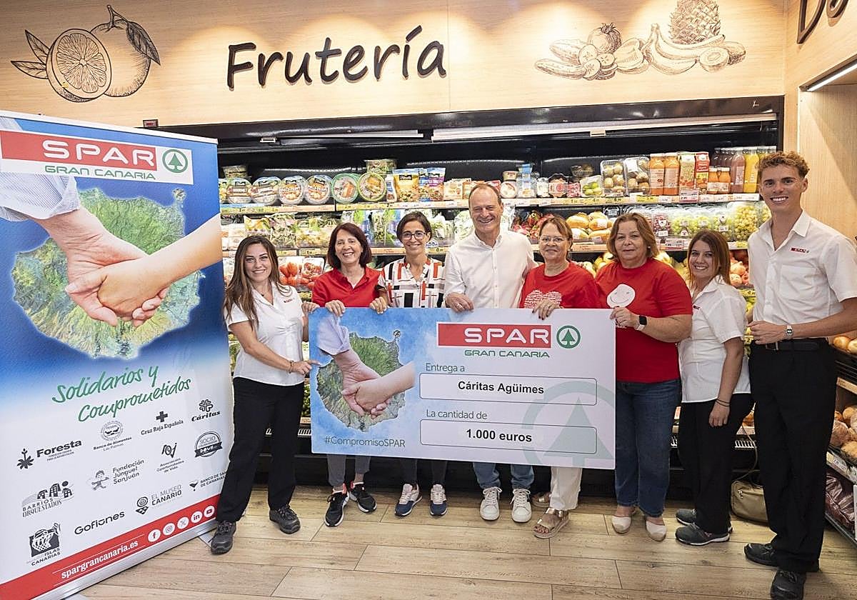 SPAR Gran Canaria impulsa la venta de 2.000 pulseras solidarias en la Vará del Pescao