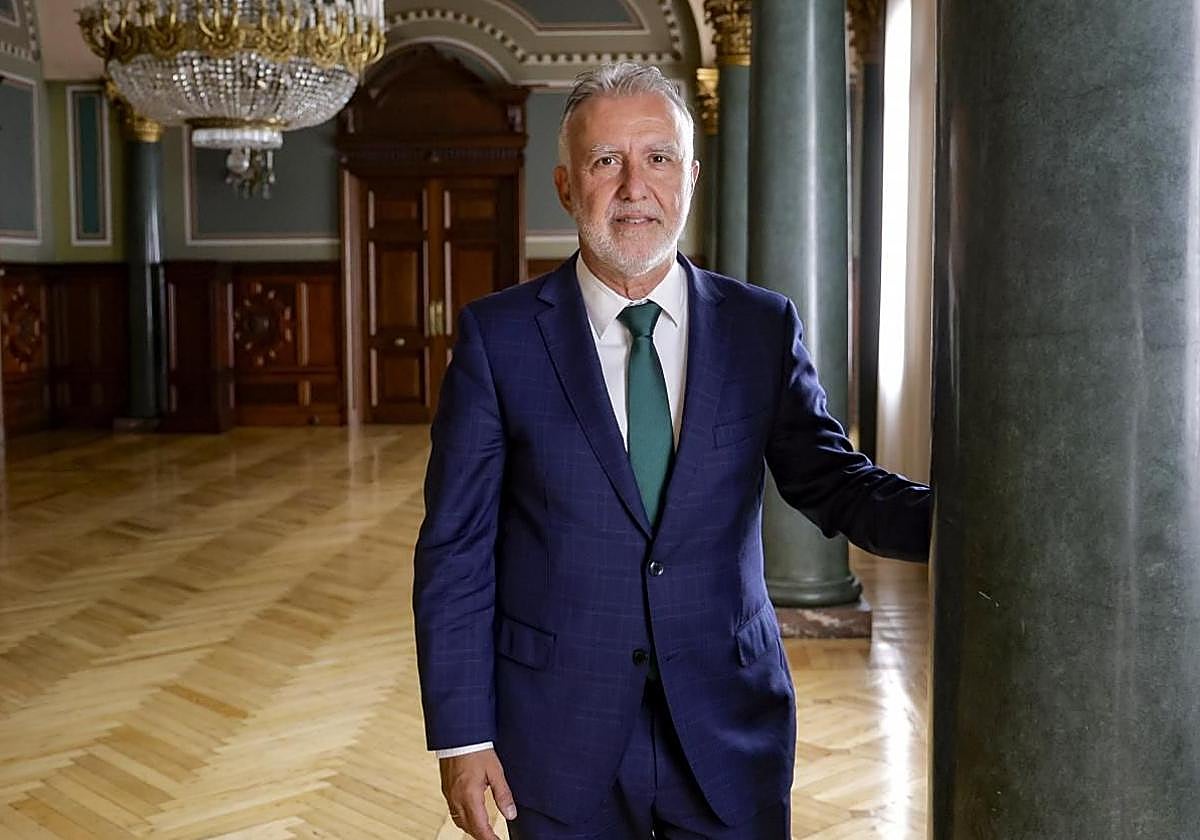 El ministro de Política Territorial y Memoria Democrática, Ángel Víctor Torres, en la sede de la Delegación del Gobierno esta semana.