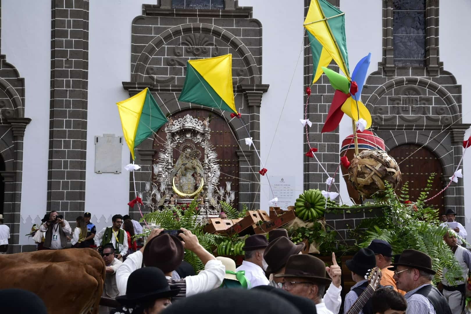 La romería de la Virgen del Pino, en imágenes