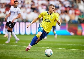 Lukovic controla el balón en el último partido disputado en Burgos.