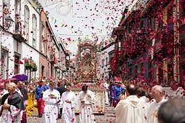 Imágenes de la procesión de la Virgen del Pino