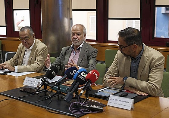 José Carlos Francisco (i), Santiago de Armas y José Miguel González.