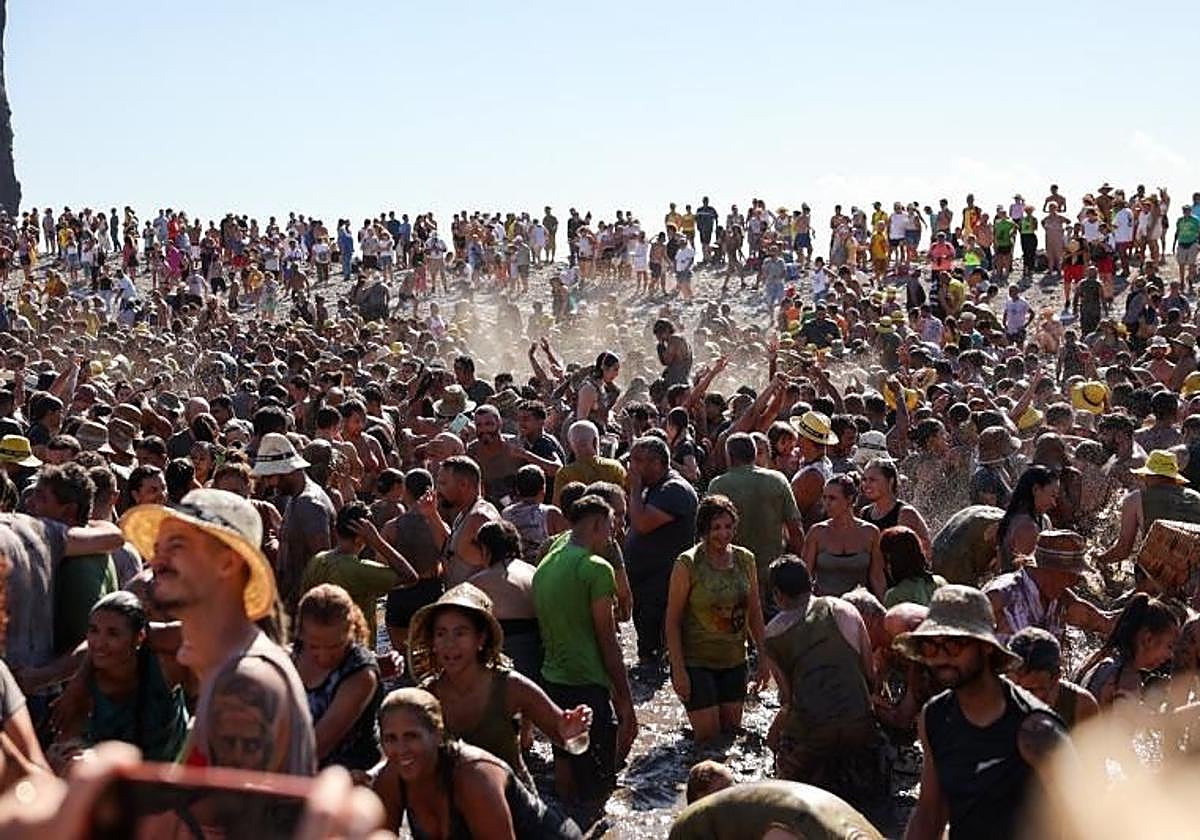 Así quedó el Charco en 2024 nada más sonó el volador.