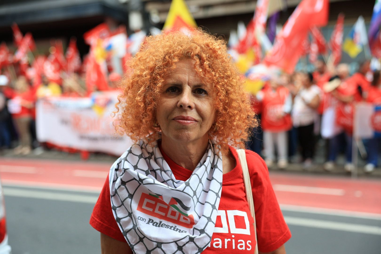 Los sindicatos CCOO y UGT se manifiestan en reclamo de la reducción de la jornada laboral