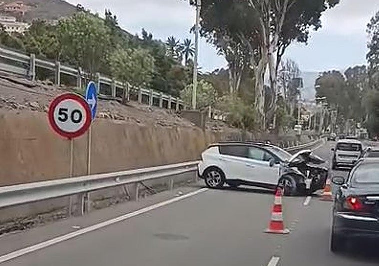 Imagen del coche tras el atropello.