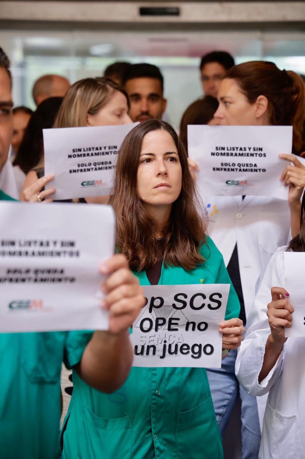 Los médicos protestan contra el SCS por las oposiciones