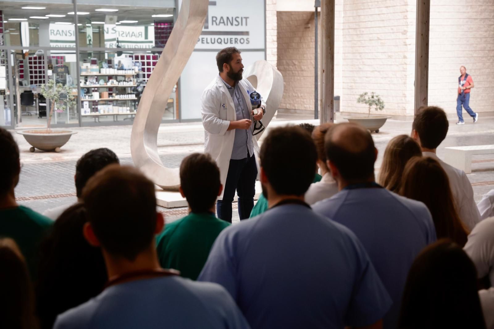 Los médicos protestan contra el SCS por las oposiciones