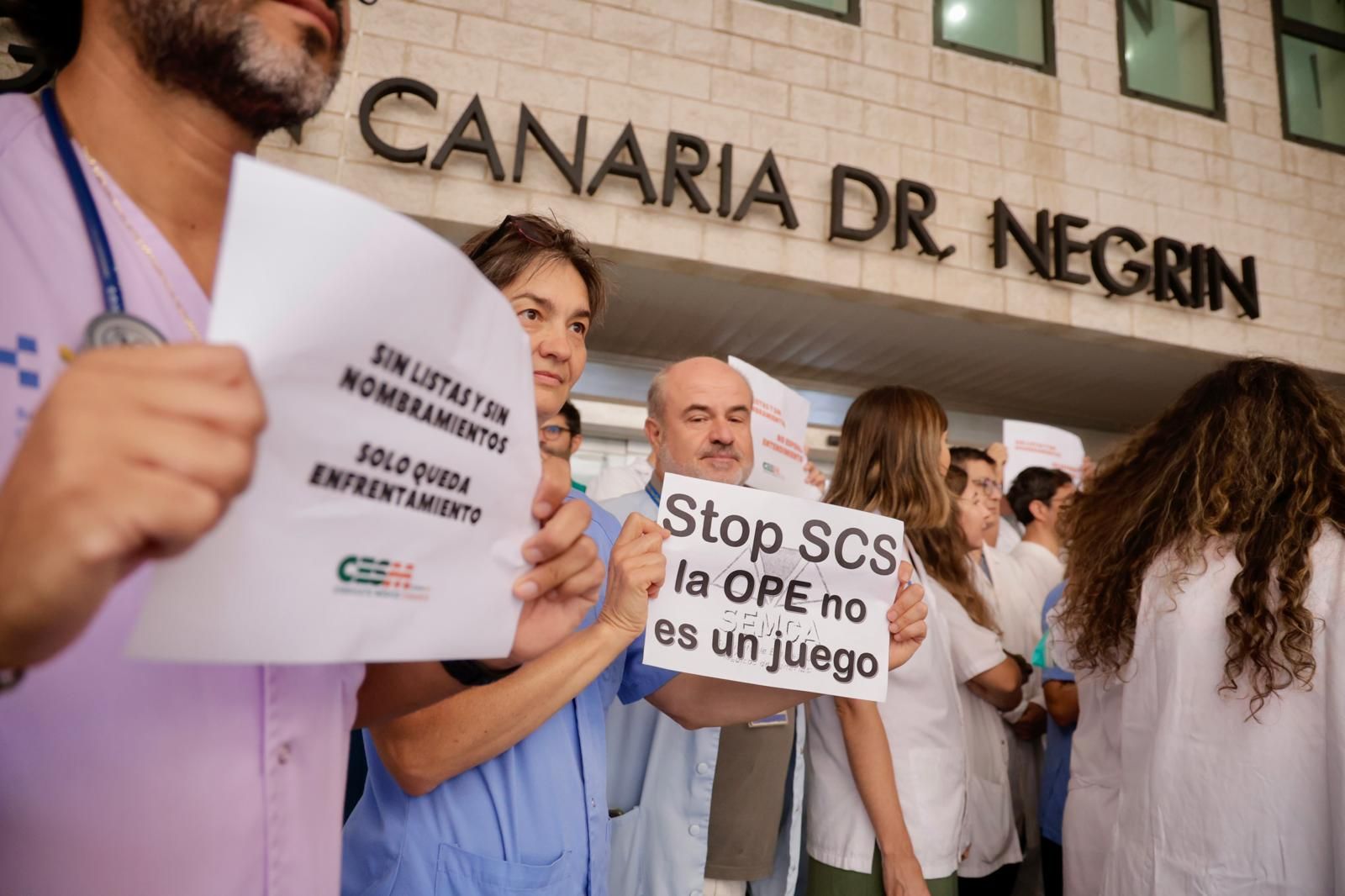 Los médicos protestan contra el SCS por las oposiciones