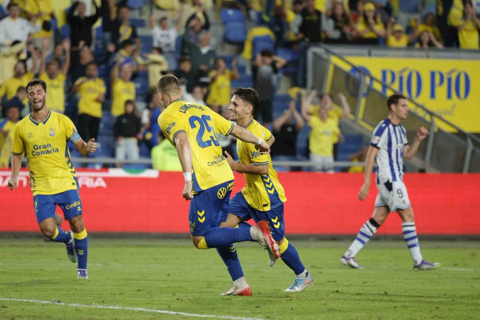 UD Las Palmas ante la Real Sociedad B, en imágenes