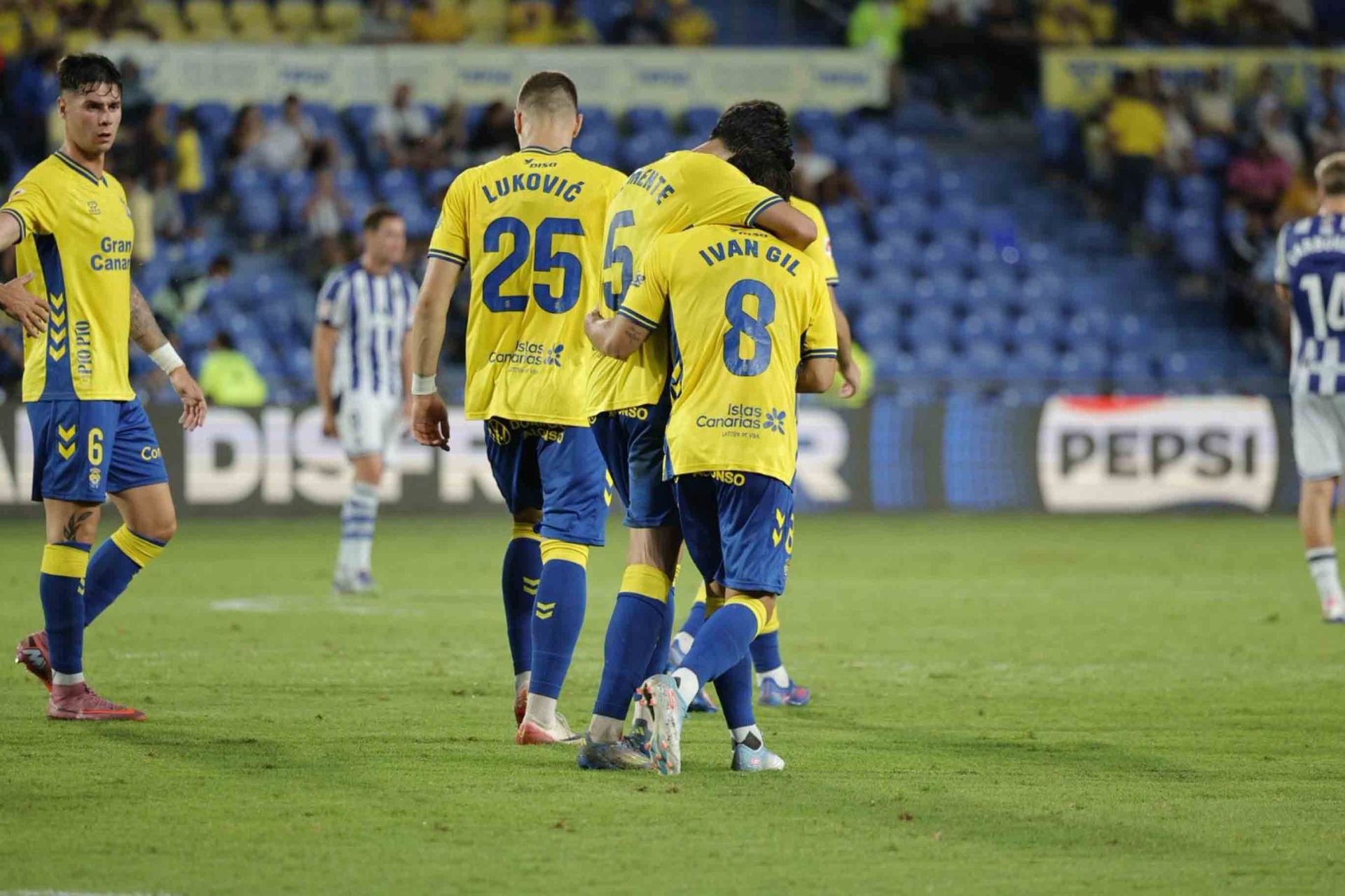 UD Las Palmas ante la Real Sociedad B, en imágenes