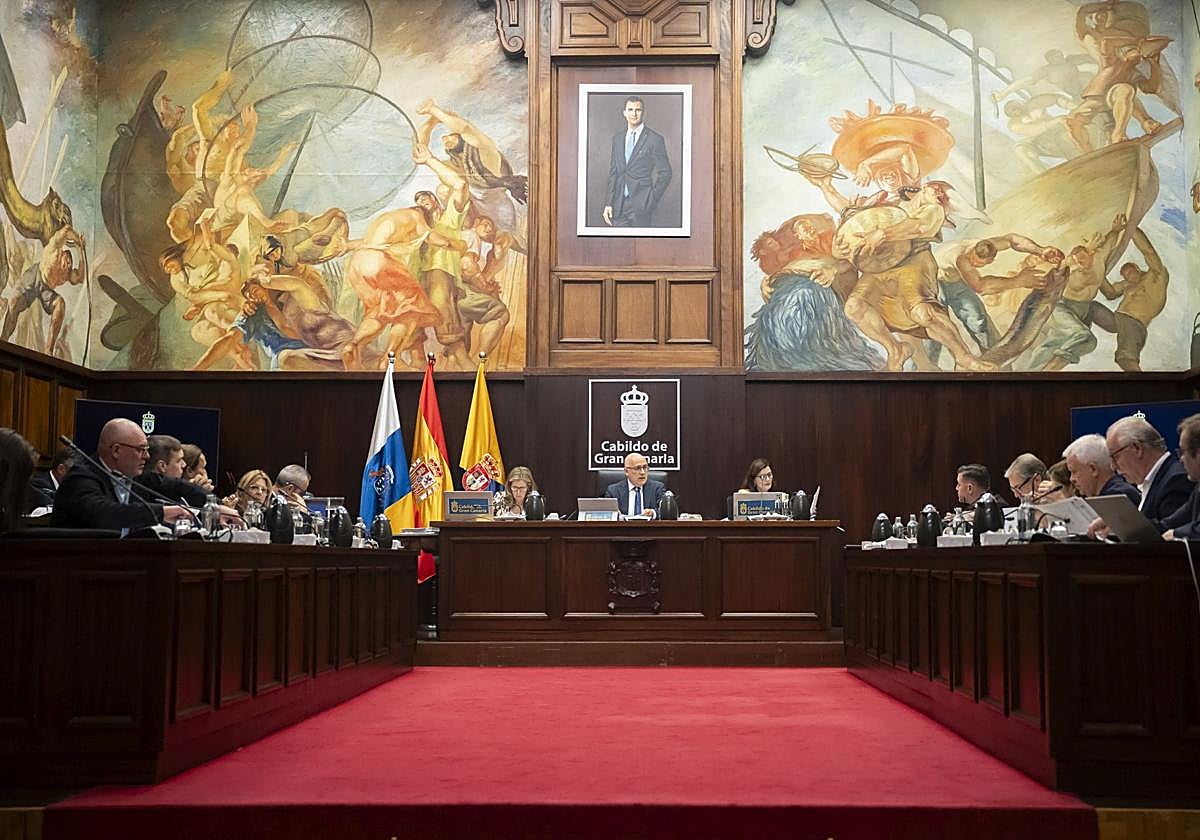 Foto de archivo de un pleno del Cabildo de Gran Canaria.