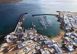 Vista aérea del muelle de La Graciosa.