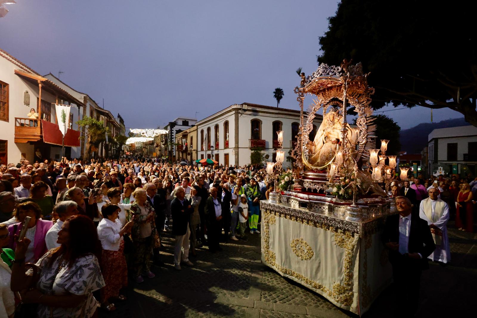 La procesión de Las Marías, en imágenes