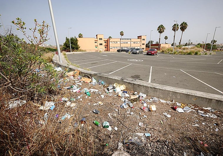 Imagen del estado actual de la ladera colindante al CEIP Ciudad del Campo.