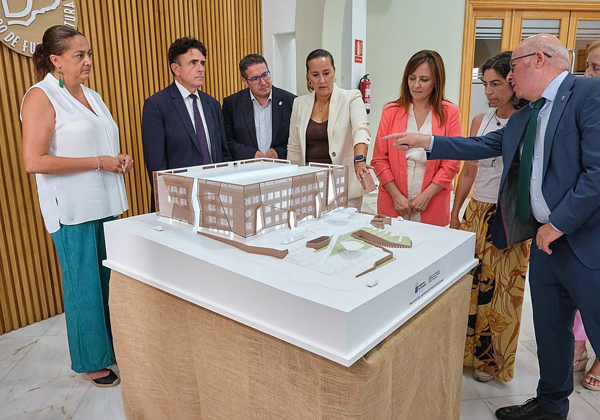 Detalle de la maqueta del nuevo Palacio de Justicia de Puerto del Rosario